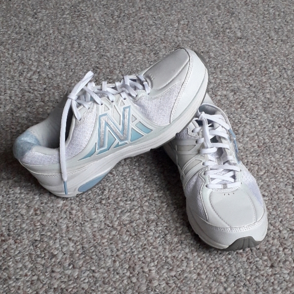 New Balance Shoes - NWOB New Balance Women's Athletic  Sneakers